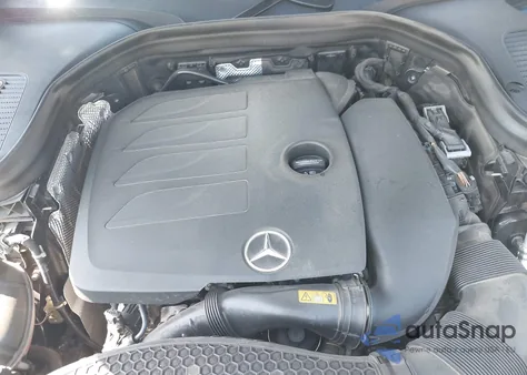 2021 Mercedes-Benz Glc 300 4Matic Suv z USA, uszkodzony, nr VIN W1N0G8EBXMF995869